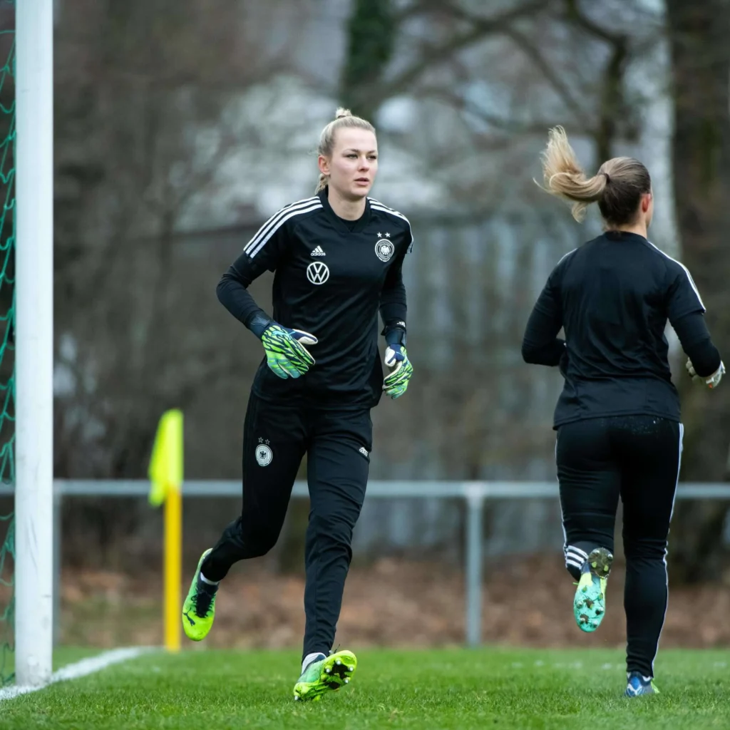 Karrierebeginn und Vereinsfußball