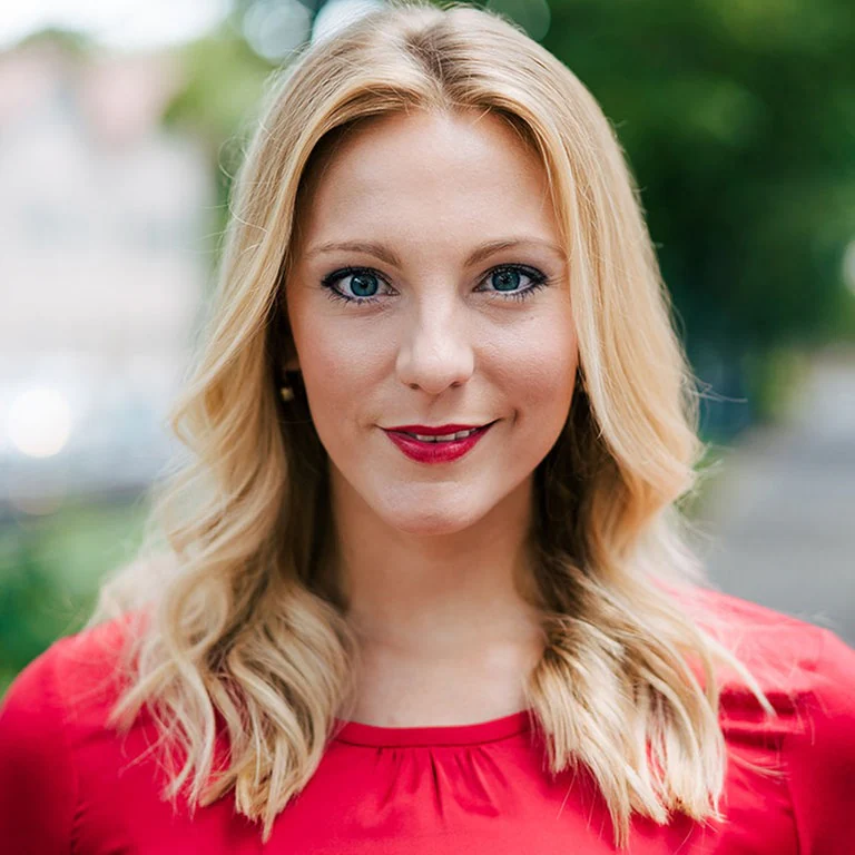 Jana Kübel info